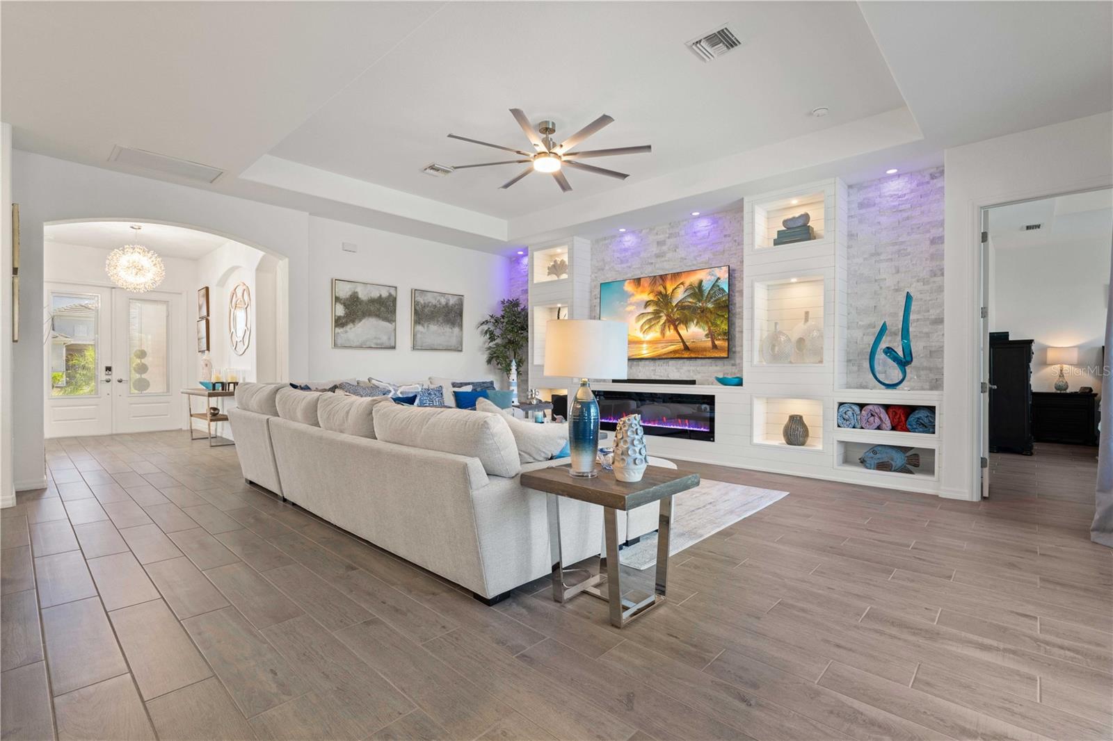 Image 24 of 100 For 25024 Longmeadow Drive