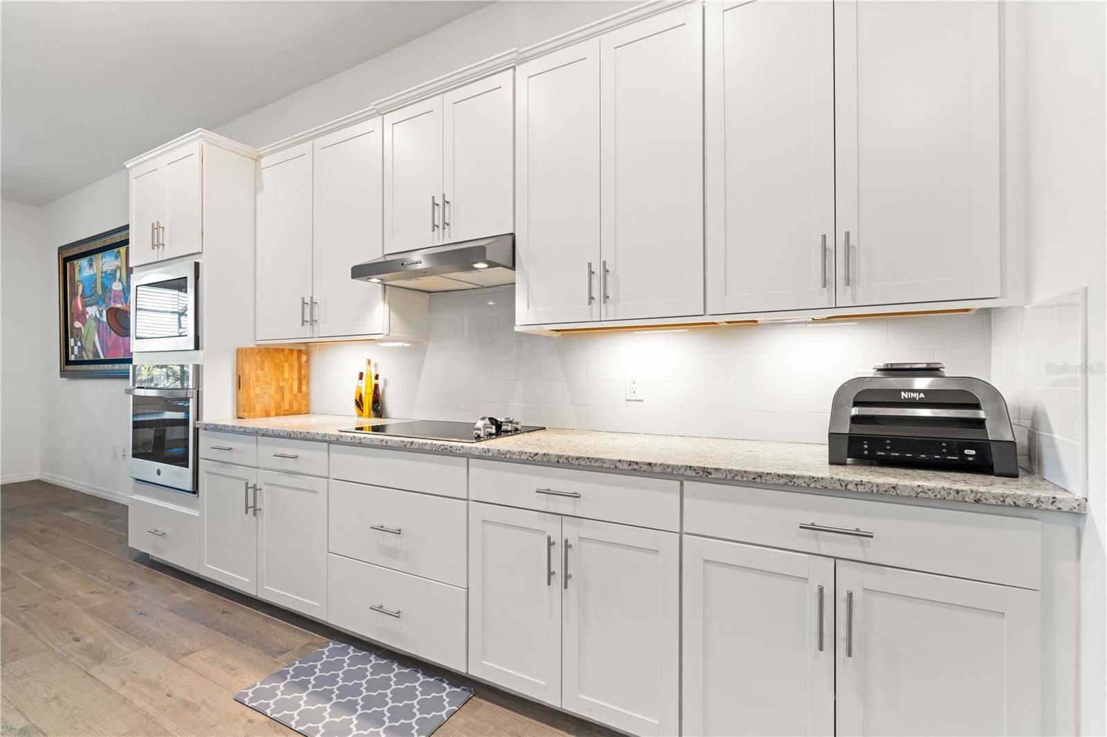 Image 32 of 100 For 25024 Longmeadow Drive