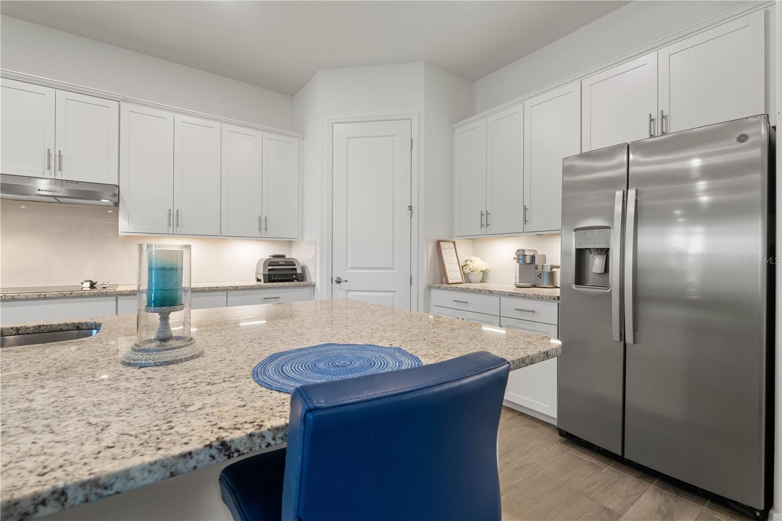 Image 34 of 100 For 25024 Longmeadow Drive