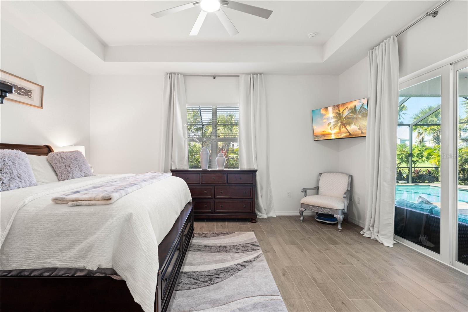 Image 40 of 100 For 25024 Longmeadow Drive