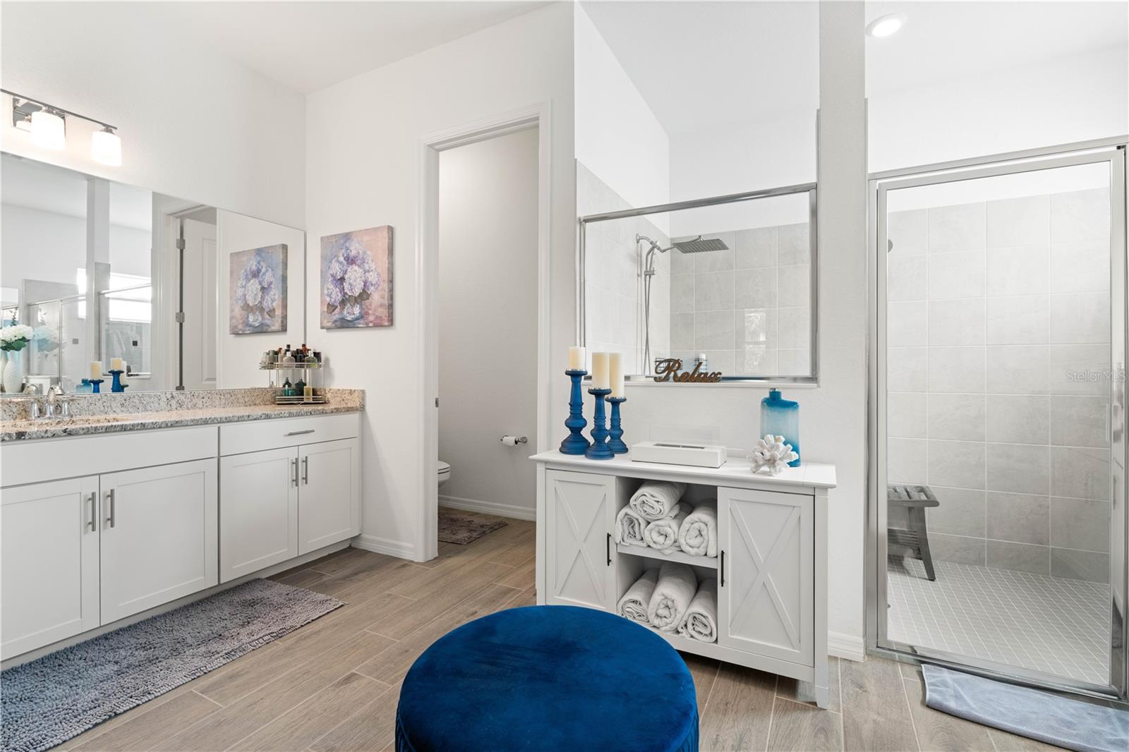 Image 44 of 100 For 25024 Longmeadow Drive