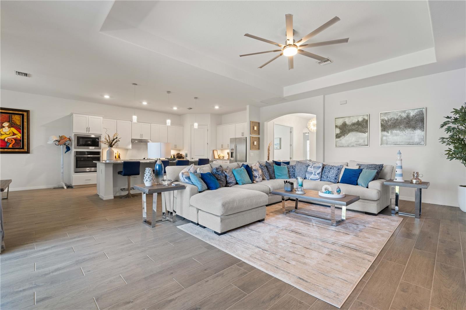 Image 5 of 100 For 25024 Longmeadow Drive