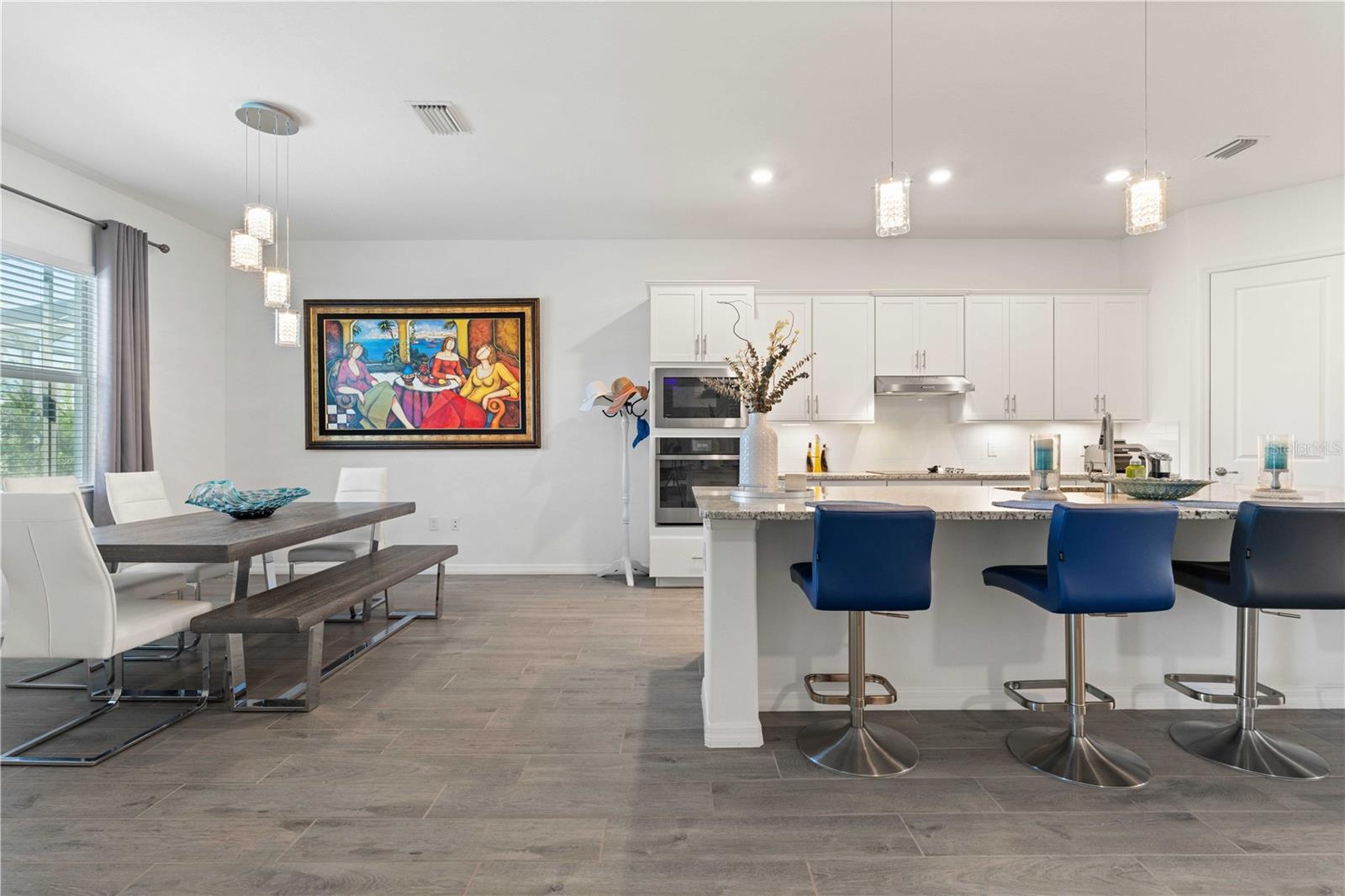 Image 7 of 100 For 25024 Longmeadow Drive