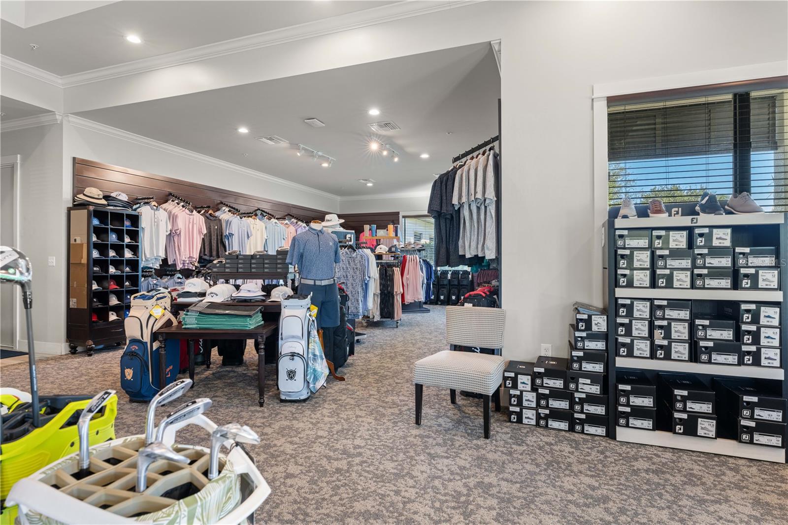 Image 84 of 100 For 25024 Longmeadow Drive