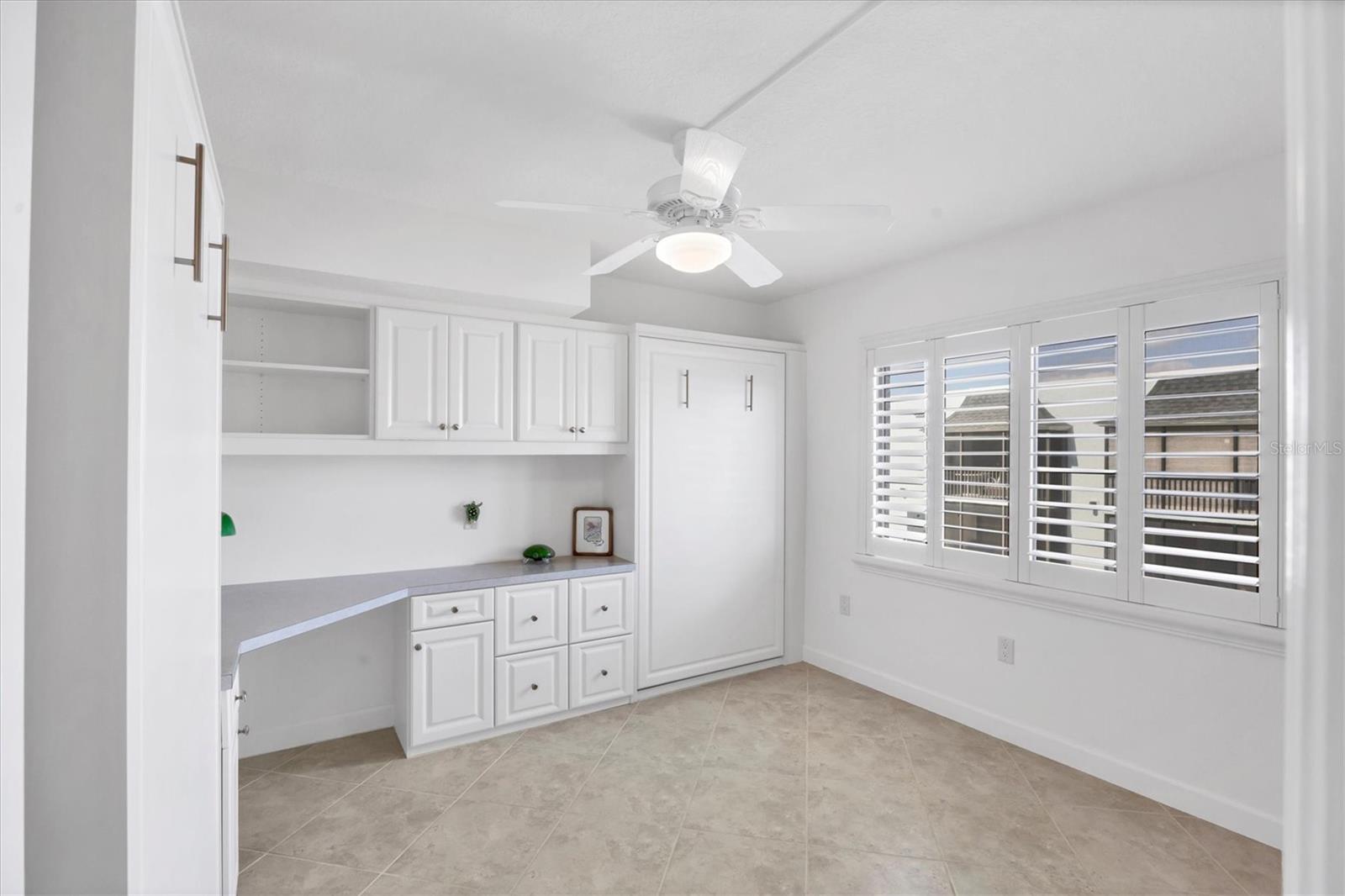 Image 29 of 48 For 2810 Beach Road D205