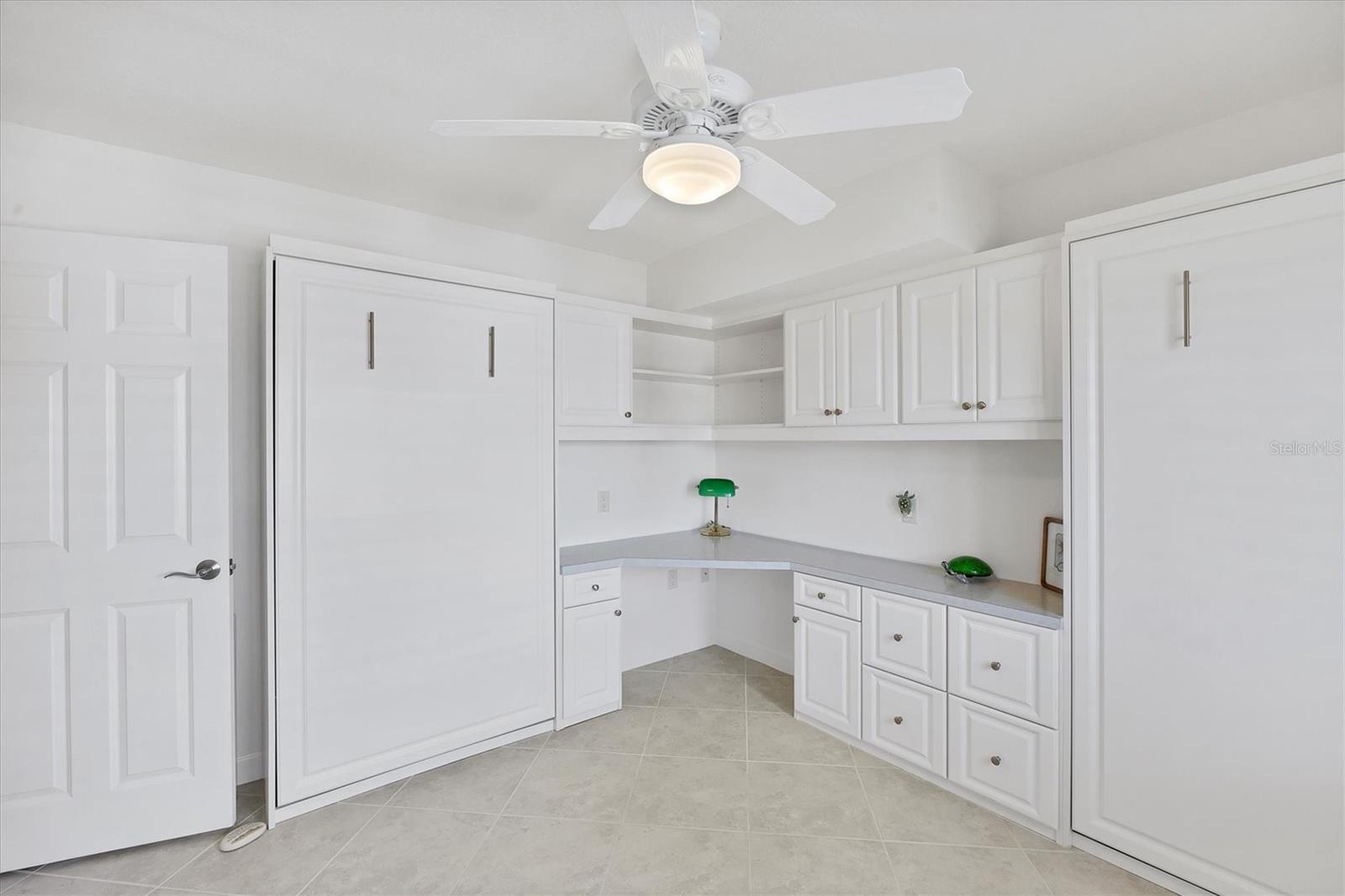 Image 31 of 48 For 2810 Beach Road D205