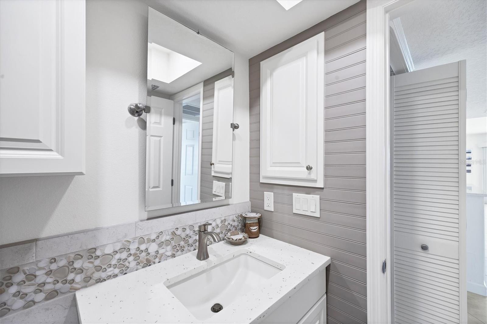 Image 35 of 48 For 2810 Beach Road D205