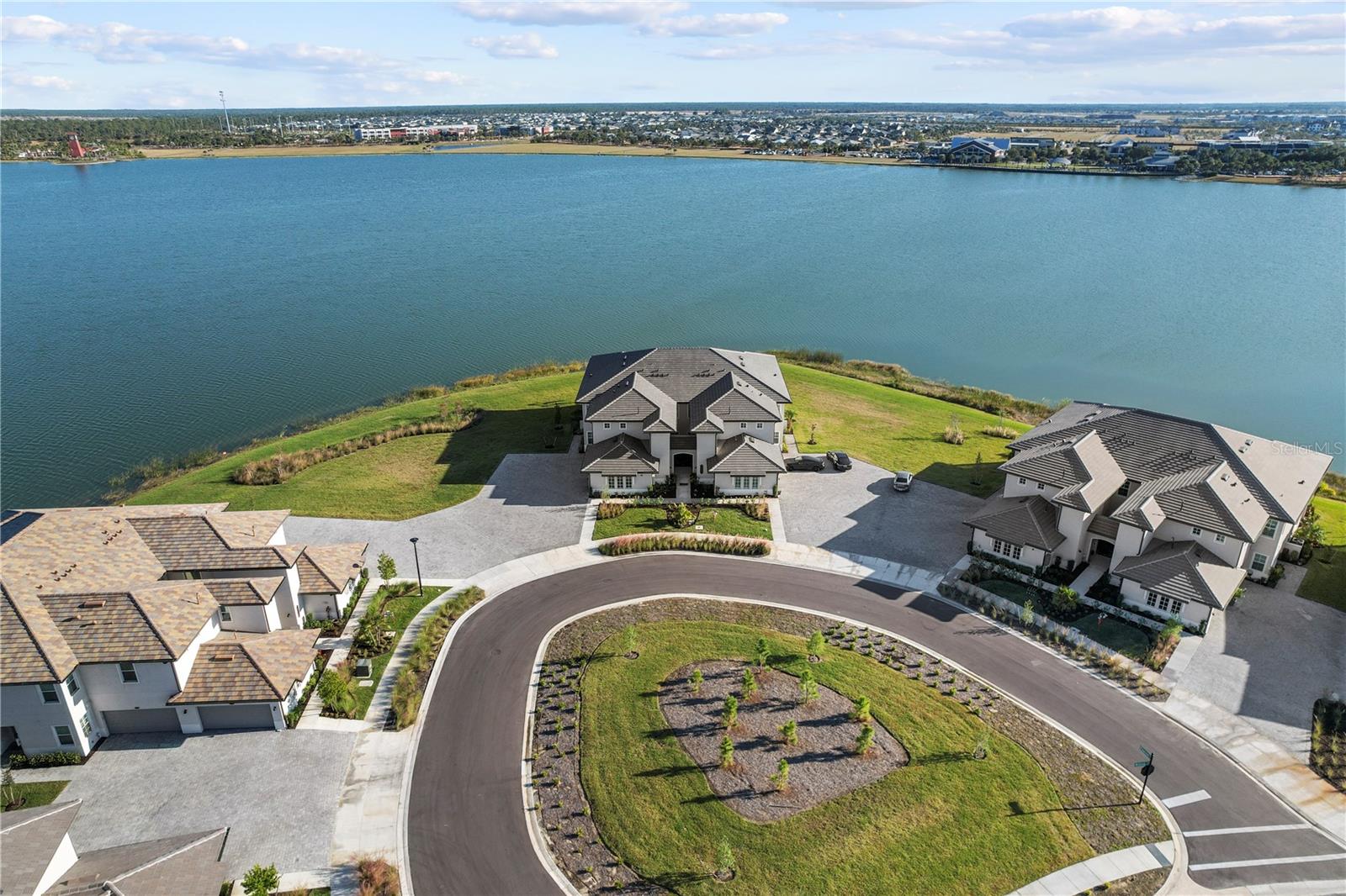 Image 2 of 83 For 16594 Ridgeview Circle 4321