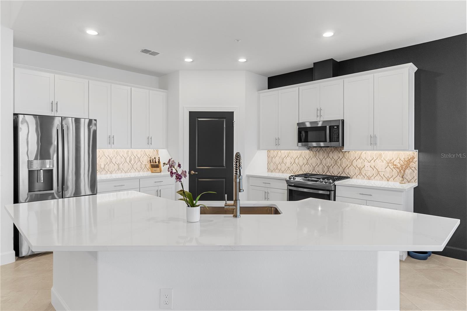 Image 21 of 83 For 16594 Ridgeview Circle 4321