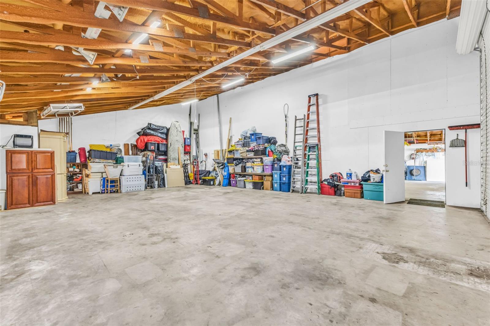 Image 11 of 60 For 27039 Rushmore Avenue