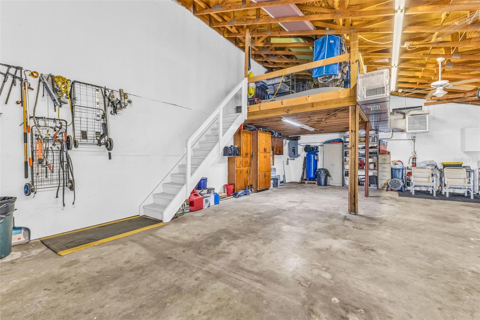 Image 14 of 60 For 27039 Rushmore Avenue