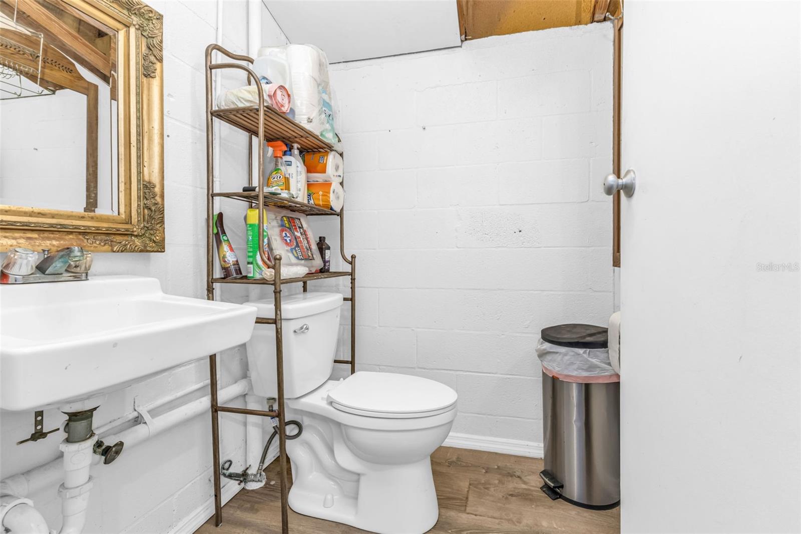 Image 17 of 60 For 27039 Rushmore Avenue