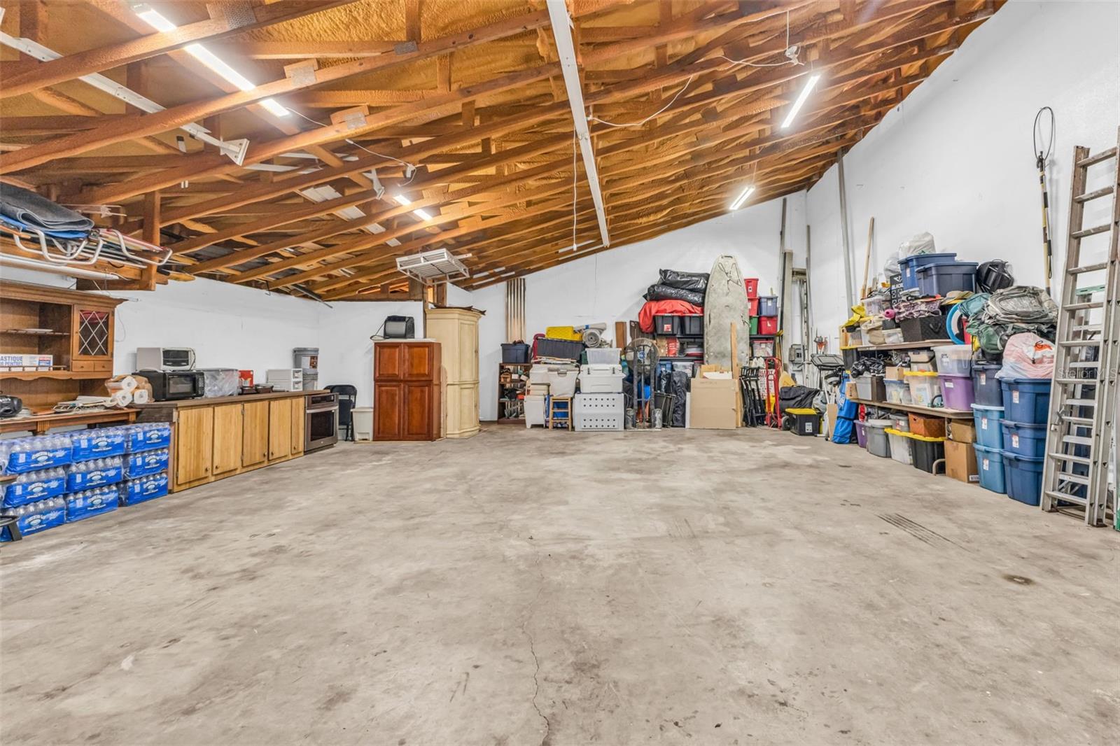 Image 5 of 60 For 27039 Rushmore Avenue