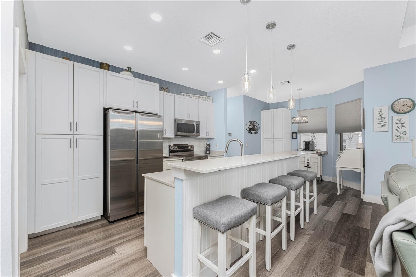 Image 11 of 76 For 23387 Cedarton Avenue