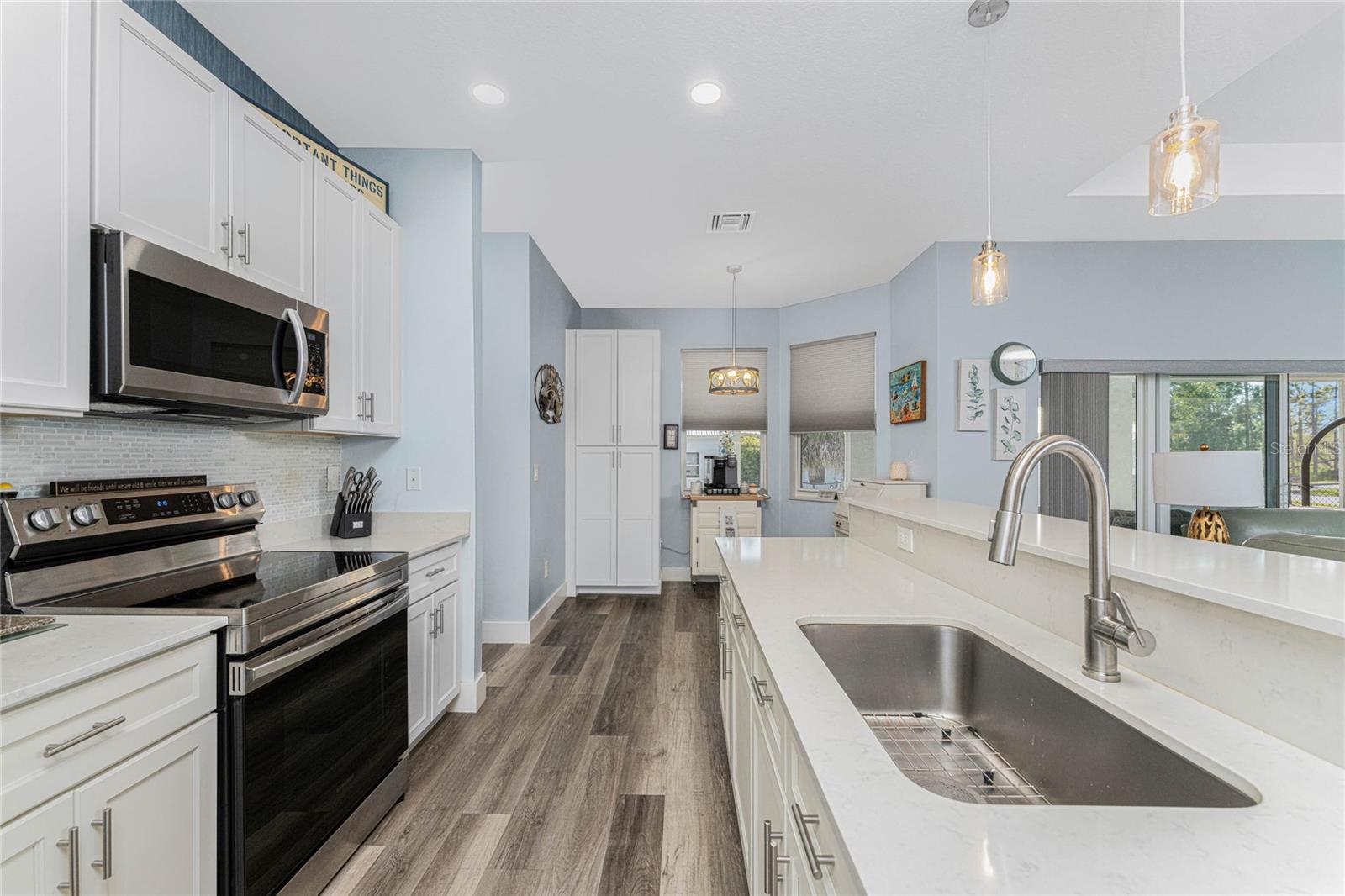 Image 13 of 76 For 23387 Cedarton Avenue