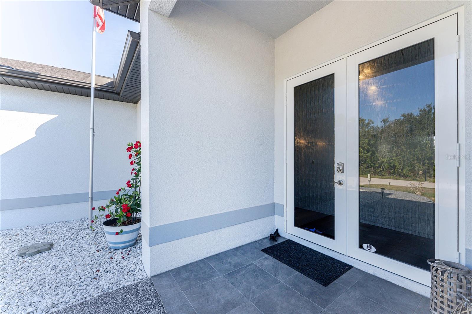 Image 3 of 76 For 23387 Cedarton Avenue