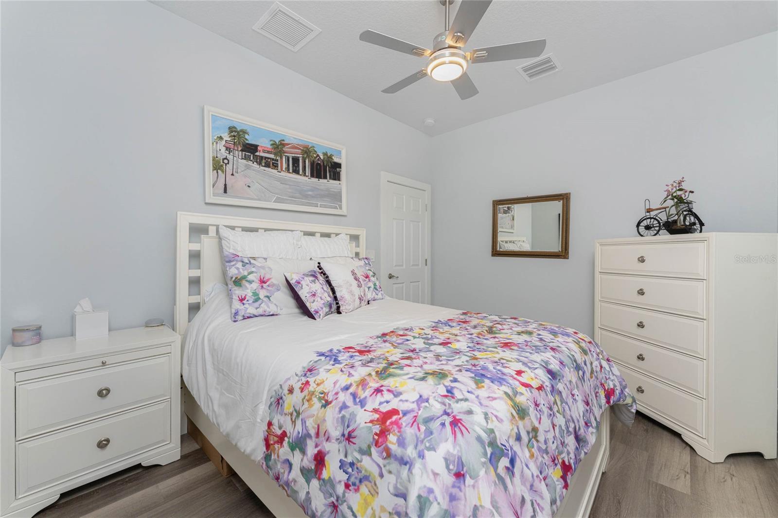 Image 33 of 76 For 23387 Cedarton Avenue