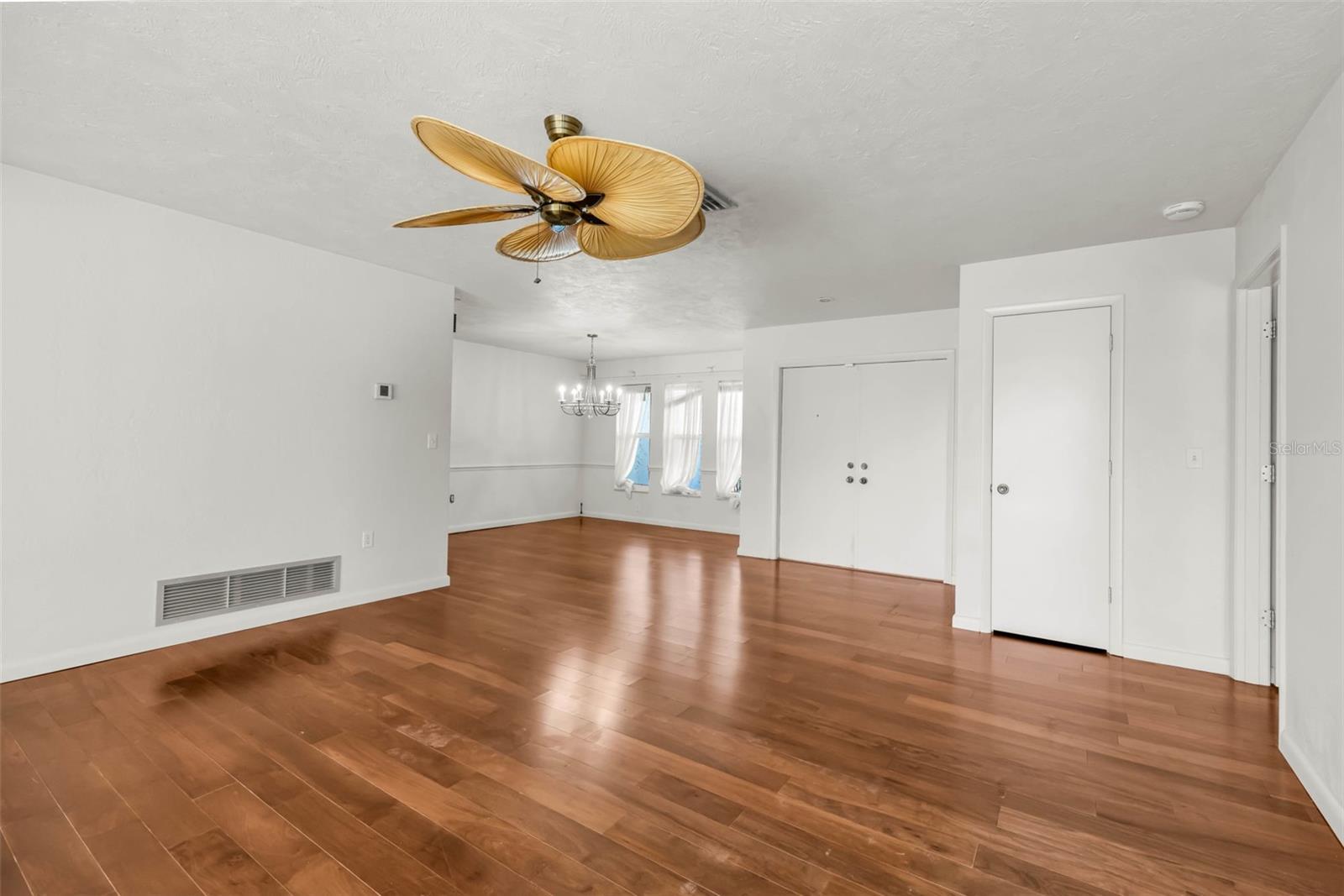 Image 10 of 59 For 2421 Belle Road