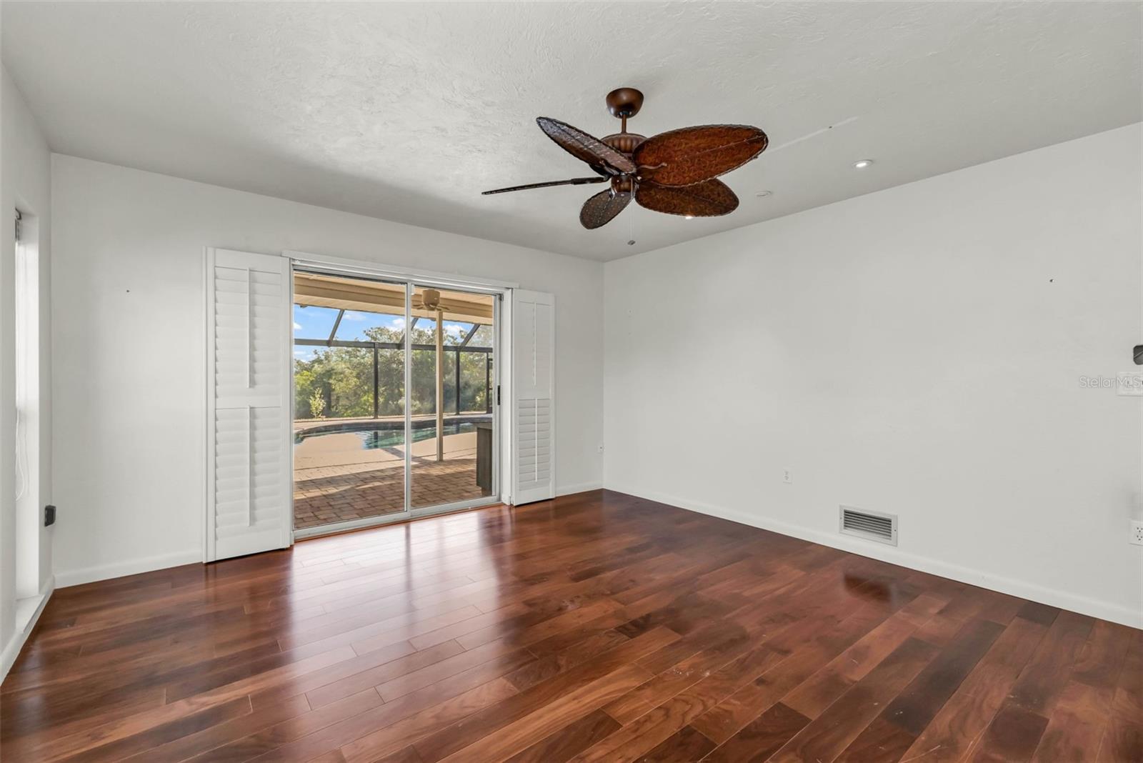 Image 16 of 59 For 2421 Belle Road