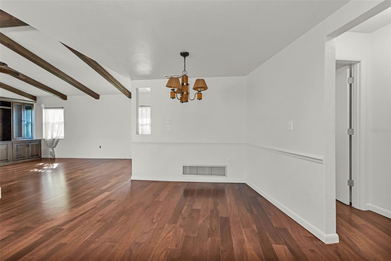 Image 26 of 59 For 2421 Belle Road