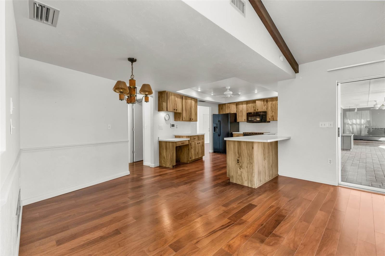 Image 31 of 59 For 2421 Belle Road