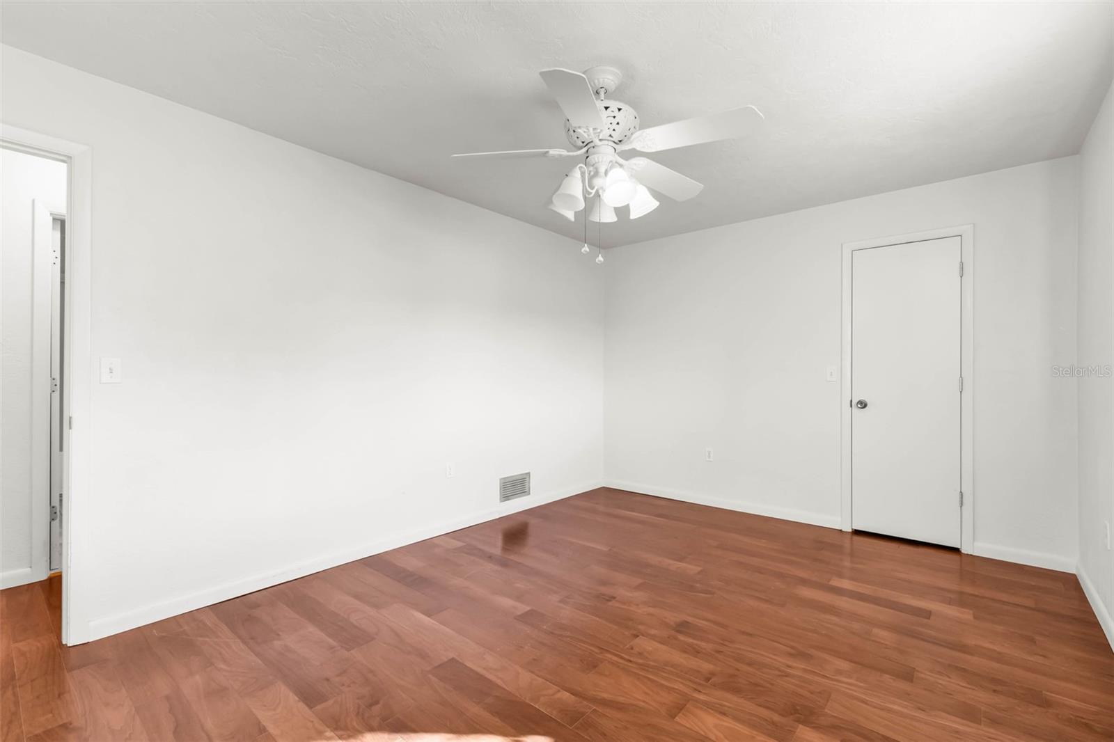 Image 36 of 59 For 2421 Belle Road