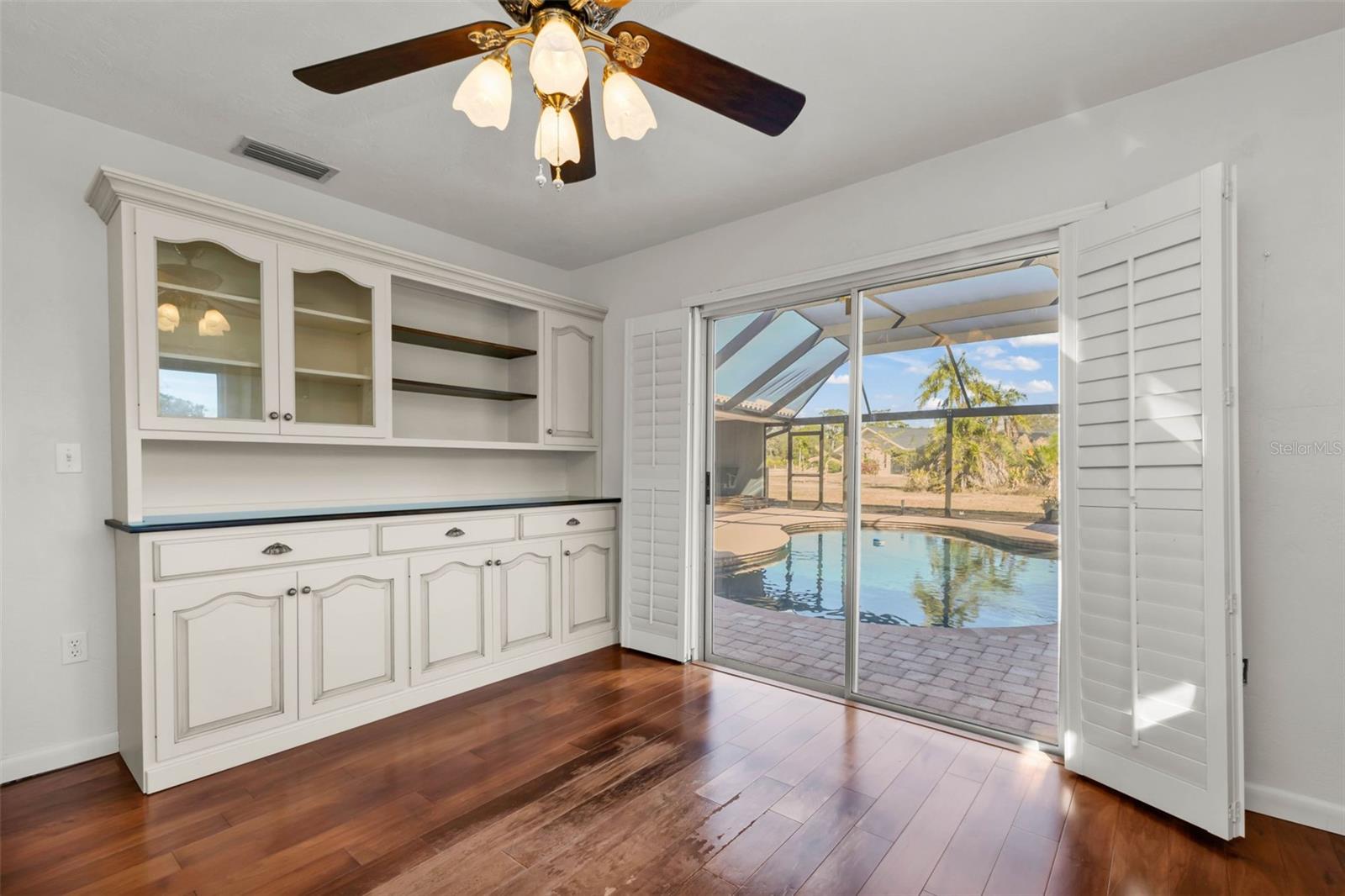 Image 40 of 59 For 2421 Belle Road