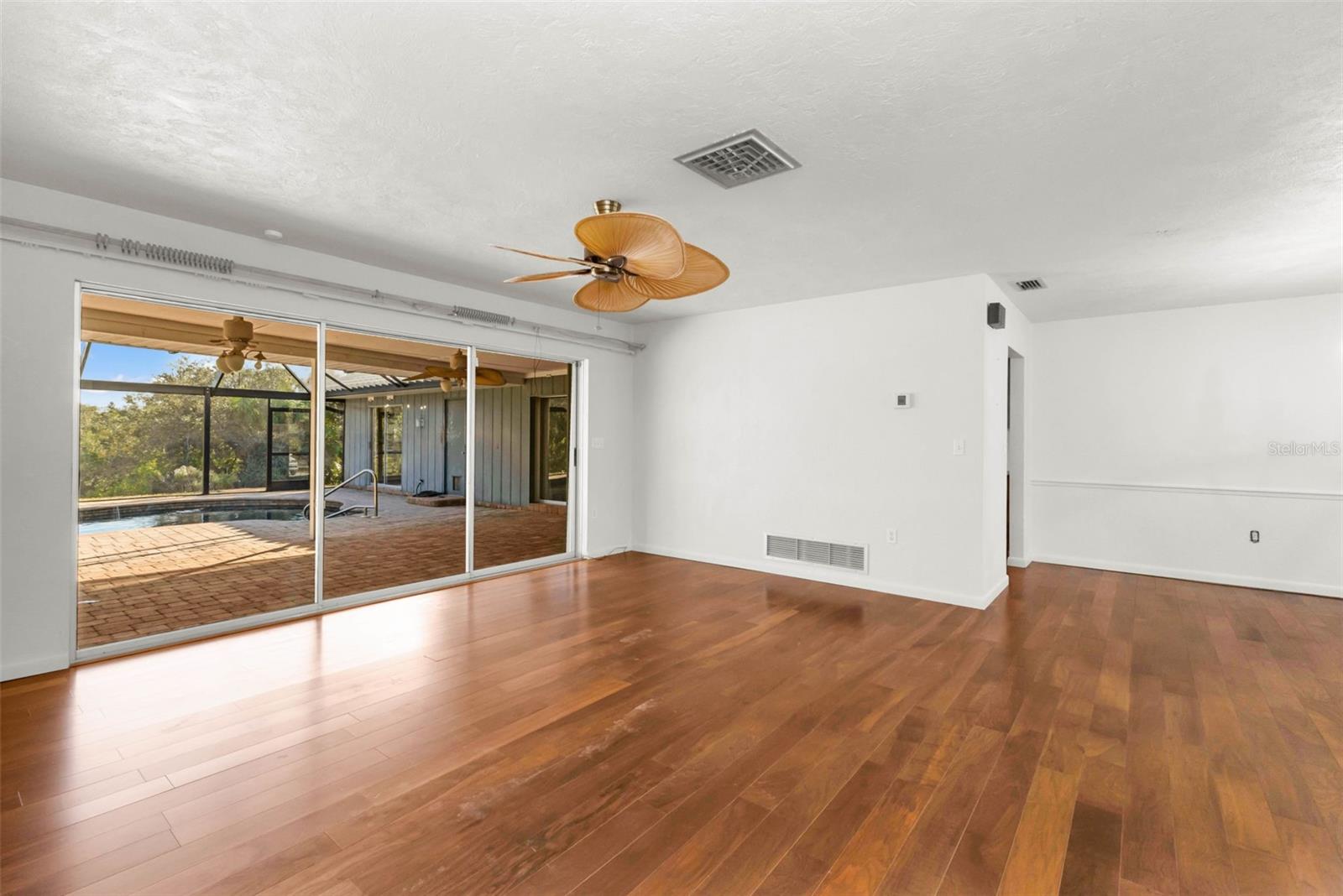 Image 9 of 59 For 2421 Belle Road