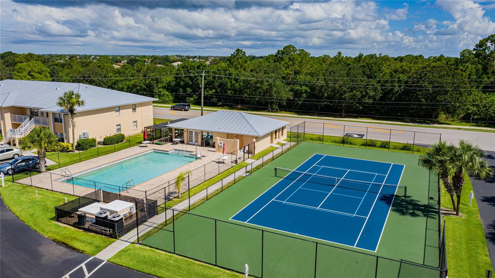 Image 22 of 36 For 25050 Sandhill Boulevard 2a4