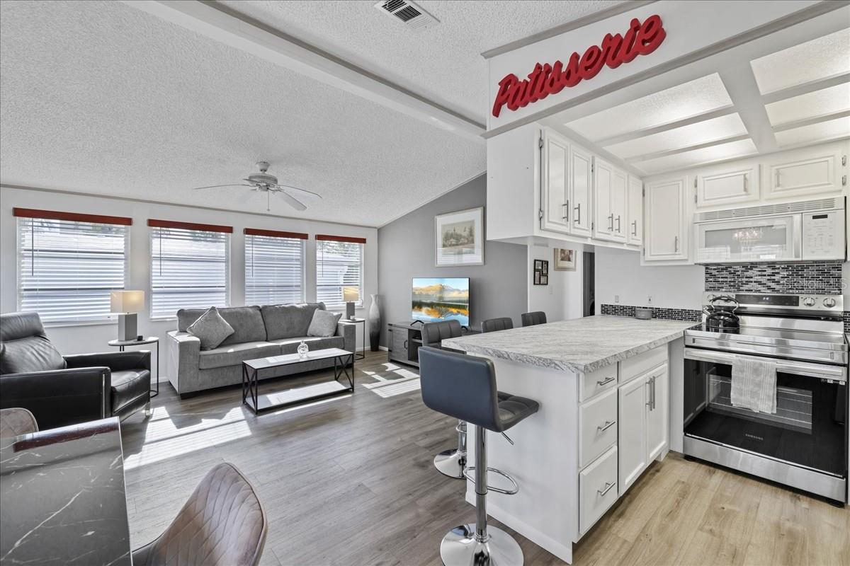 Image 14 of 22 For 19681 Summerlin Road 430