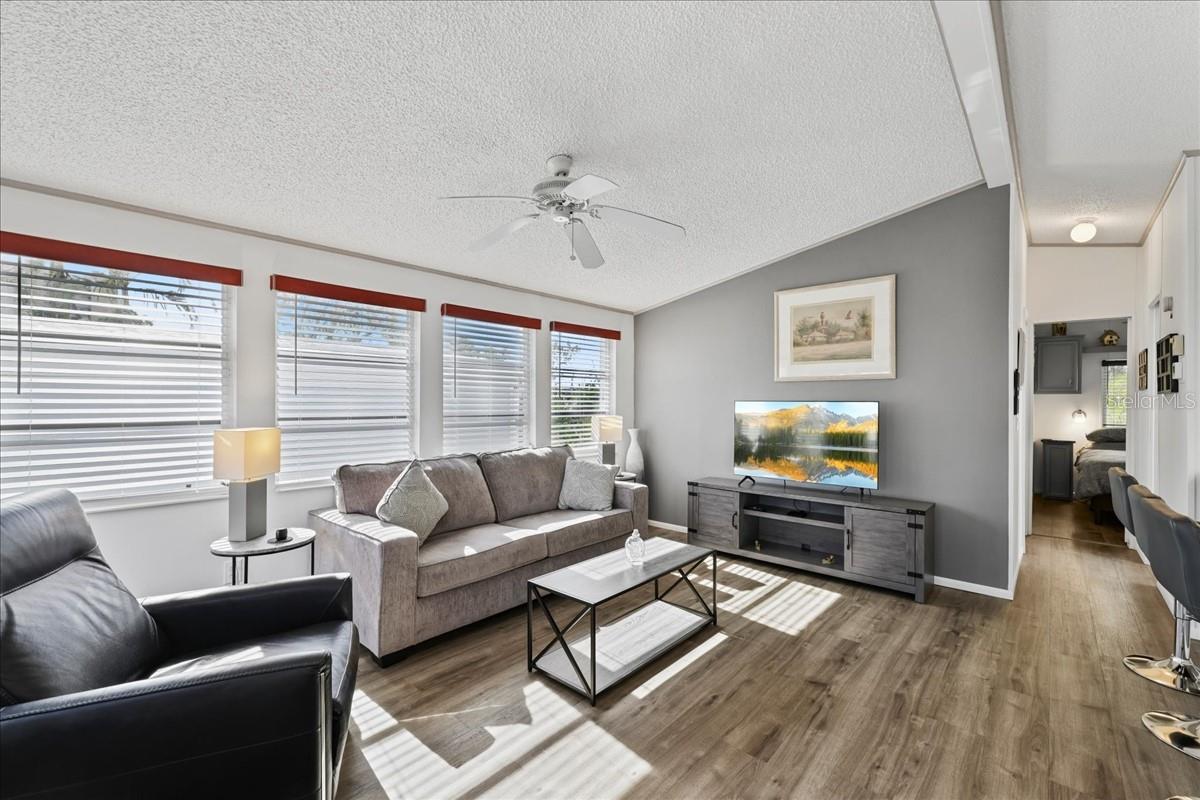 Image 17 of 22 For 19681 Summerlin Road 430