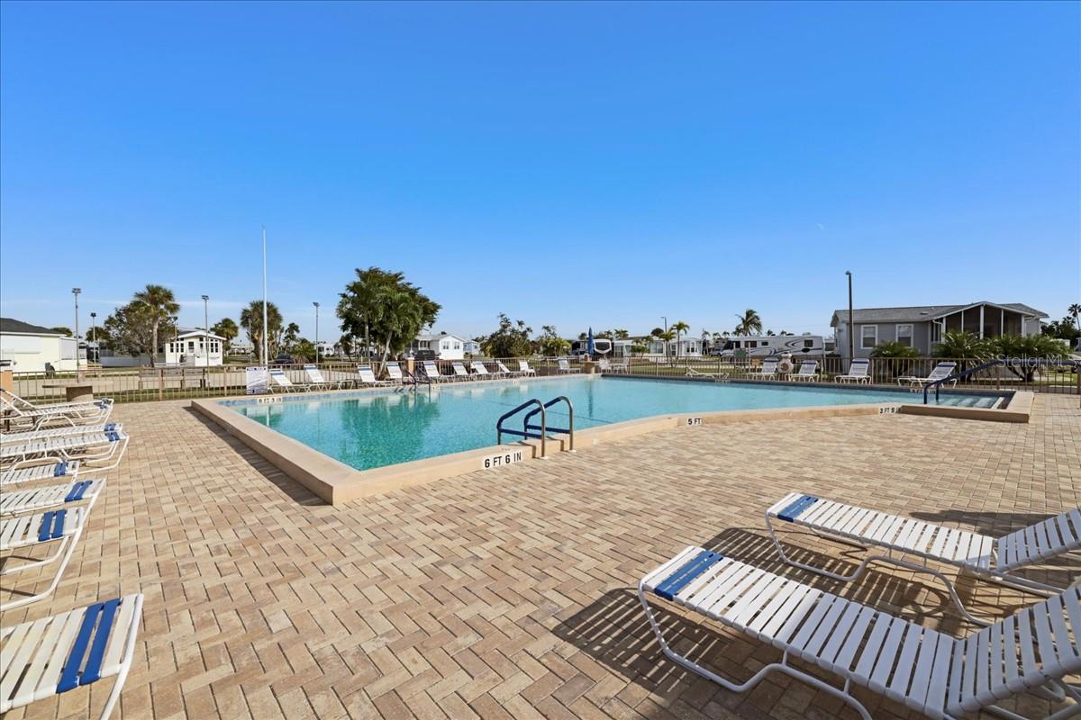 Image 20 of 22 For 19681 Summerlin Road 430