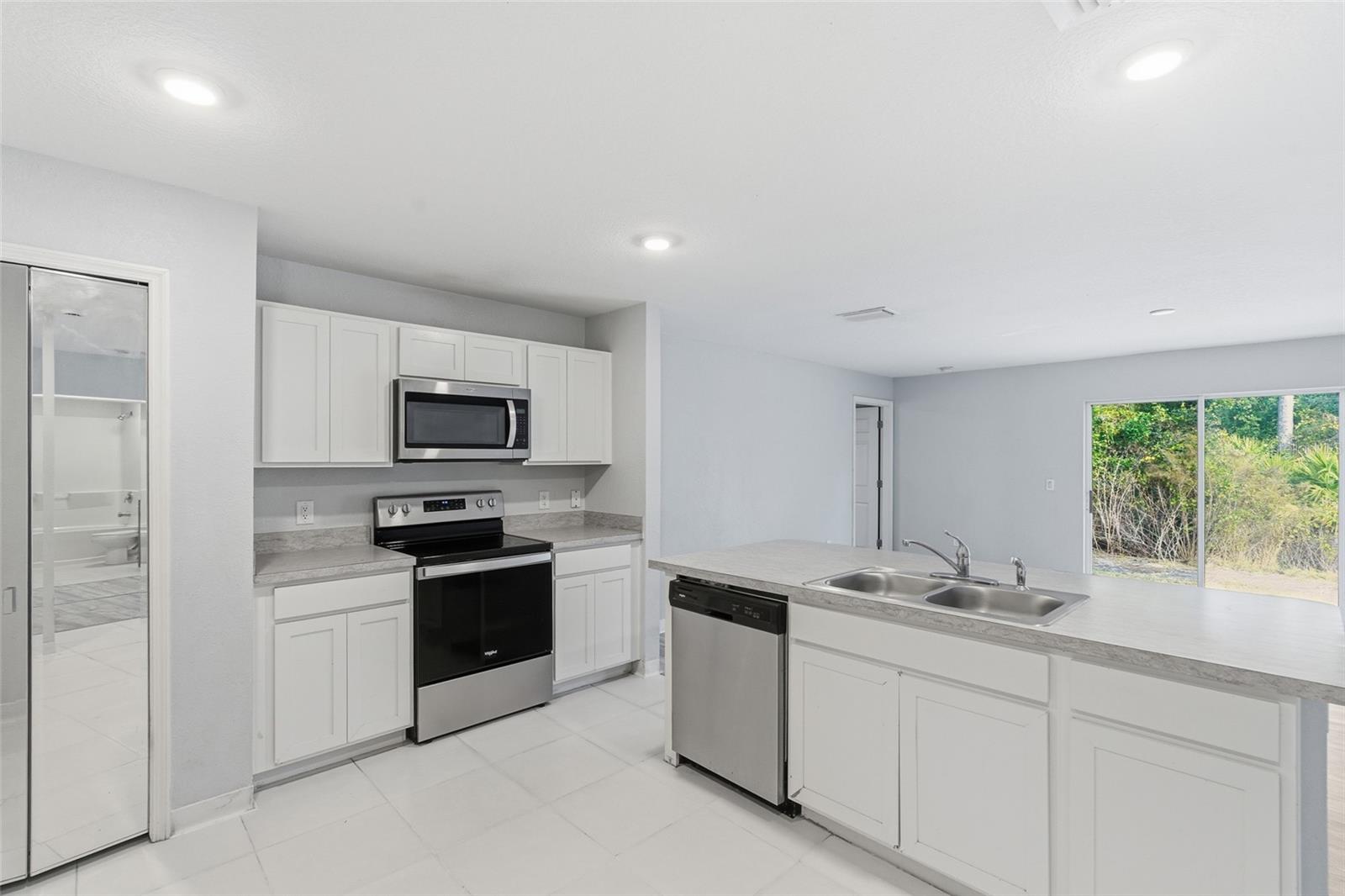 Image 11 of 24 For 23246 Abeline Avenue