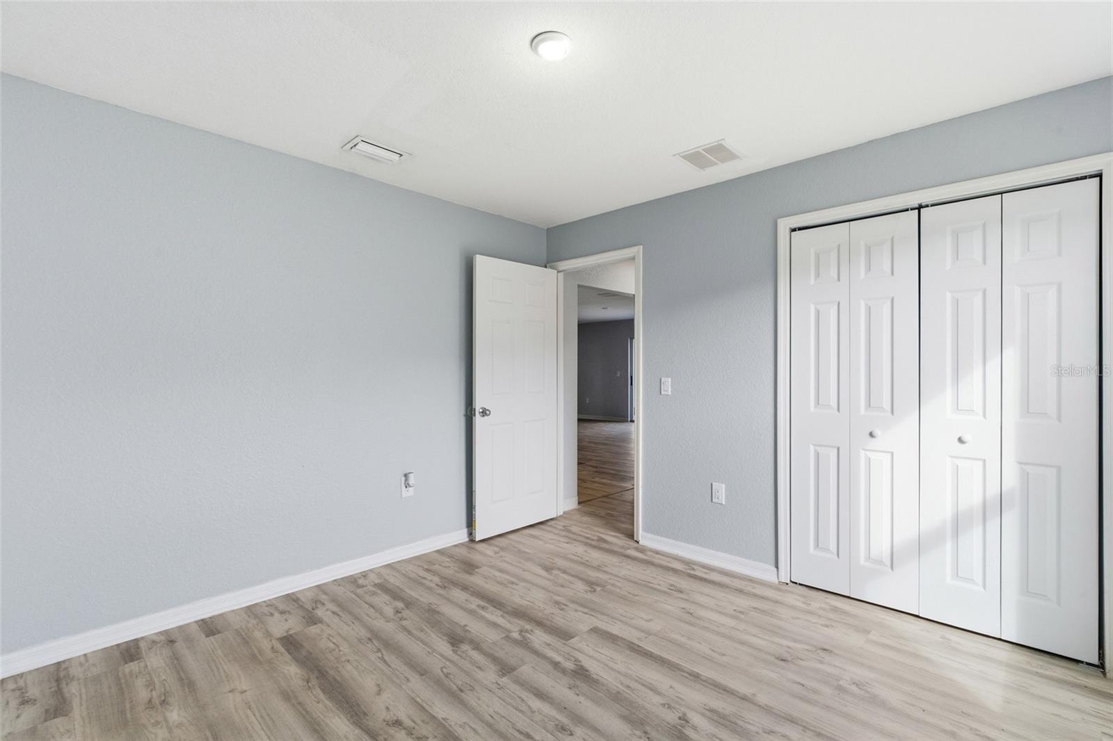 Image 17 of 24 For 23246 Abeline Avenue