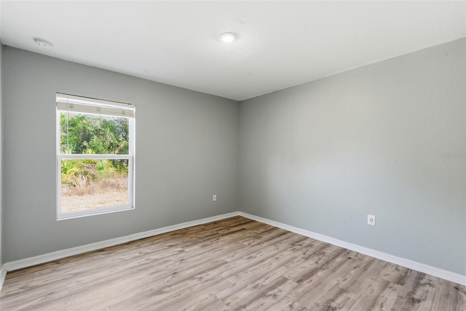 Image 19 of 24 For 23246 Abeline Avenue