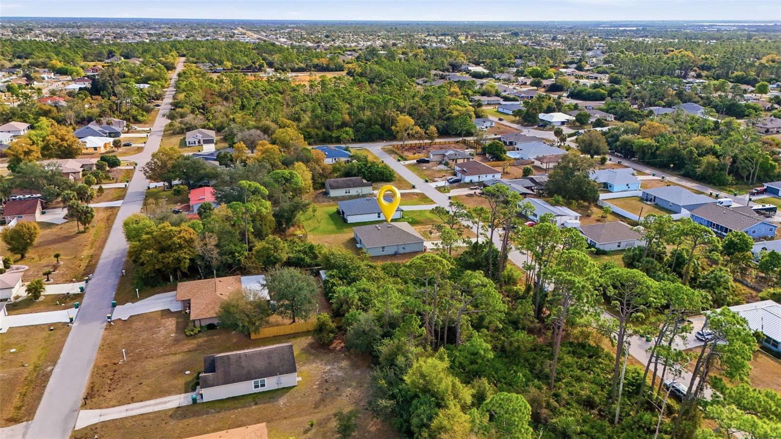 Image 2 of 24 For 23246 Abeline Avenue