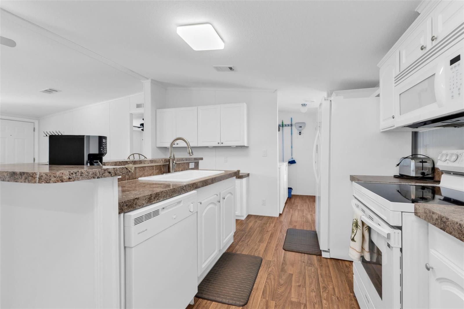 Image 10 of 43 For 1000 Kings Highway 287