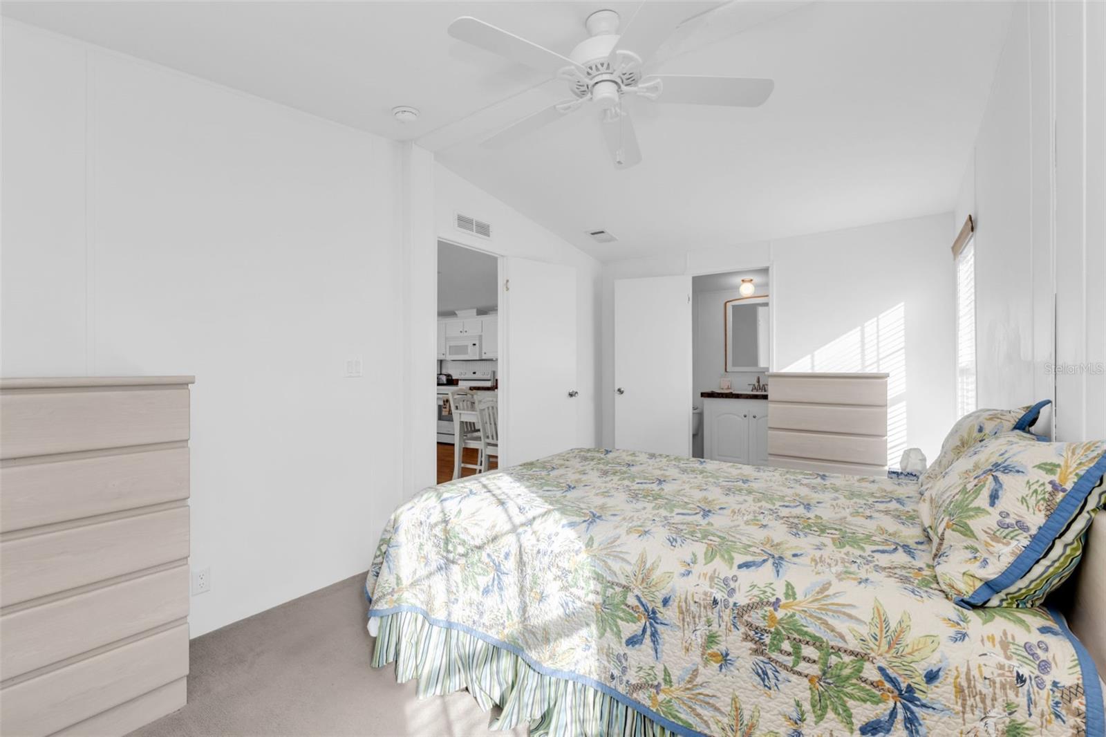 Image 18 of 43 For 1000 Kings Highway 287