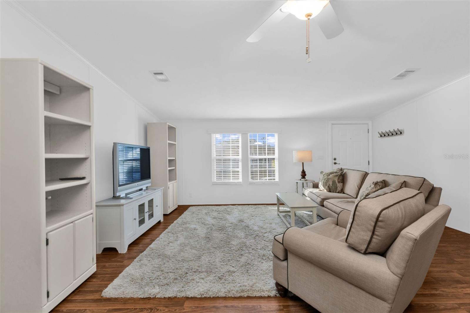 Image 5 of 43 For 1000 Kings Highway 287