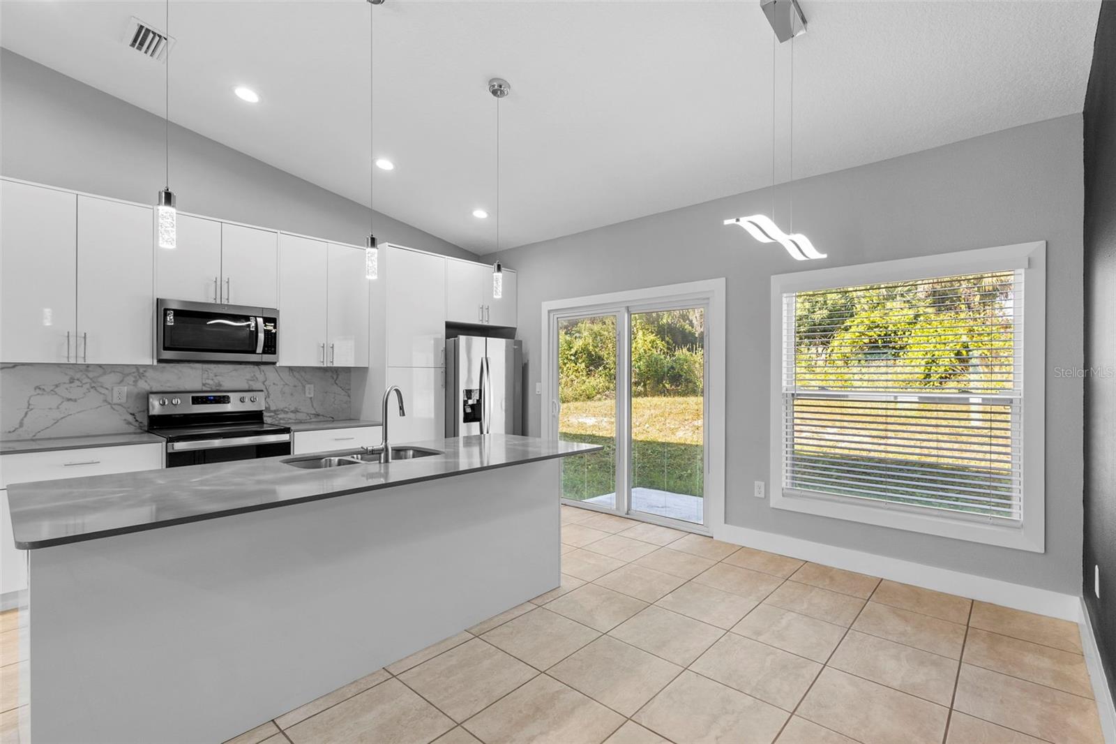 Image 11 of 25 For 242 Dirksen Drive