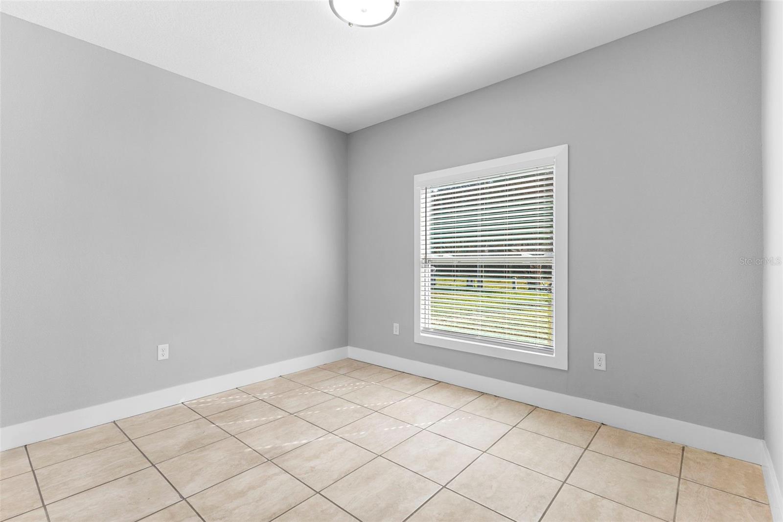 Image 19 of 25 For 242 Dirksen Drive