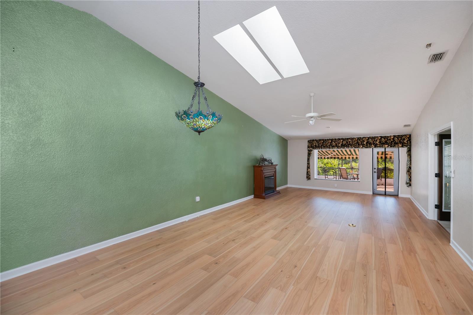 Image 13 of 92 For 5046 San Rocco Court