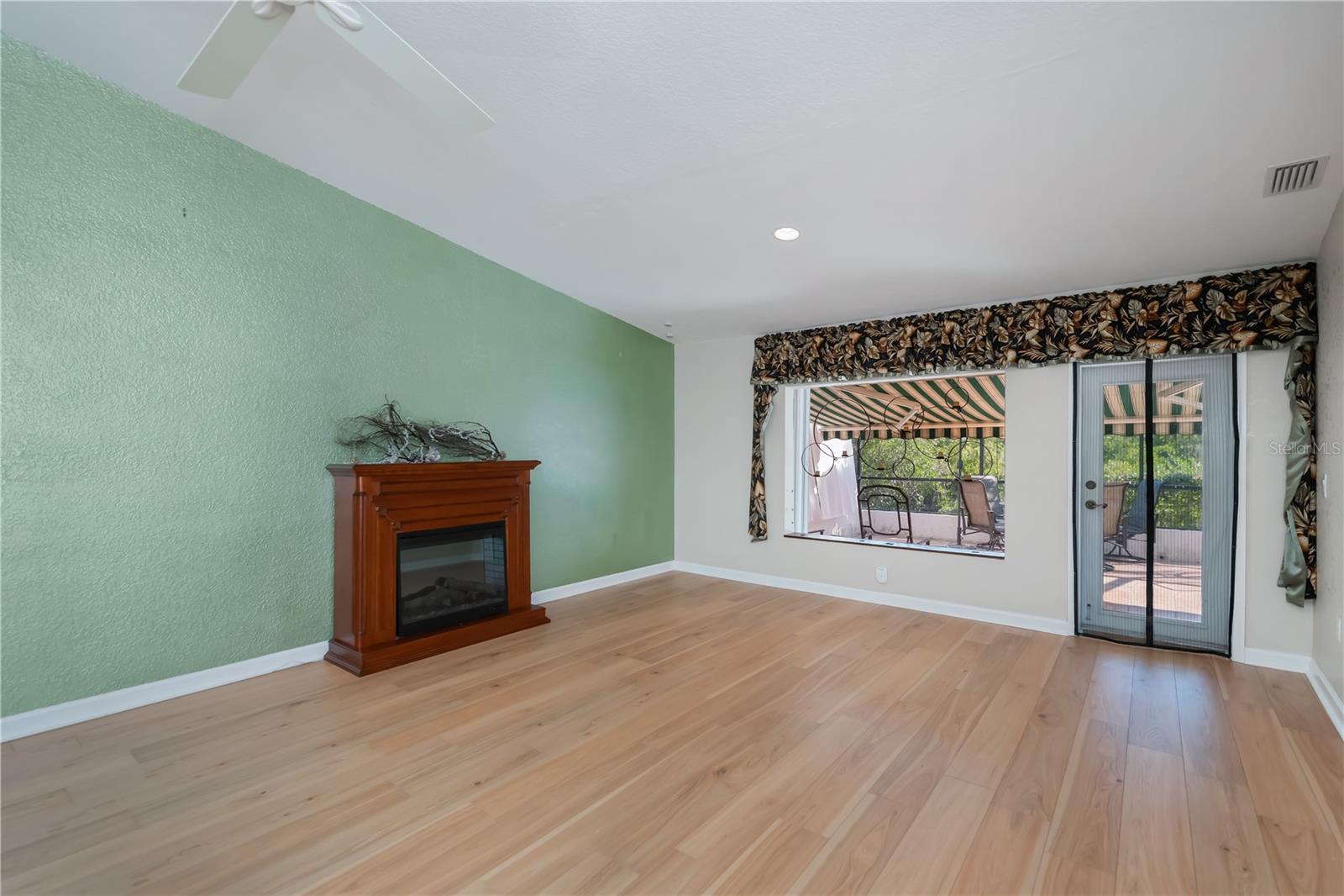 Image 30 of 92 For 5046 San Rocco Court