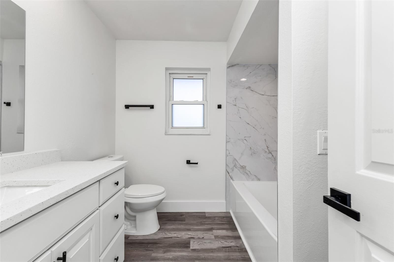 Image 22 of 30 For 2161 Aqui Esta Drive