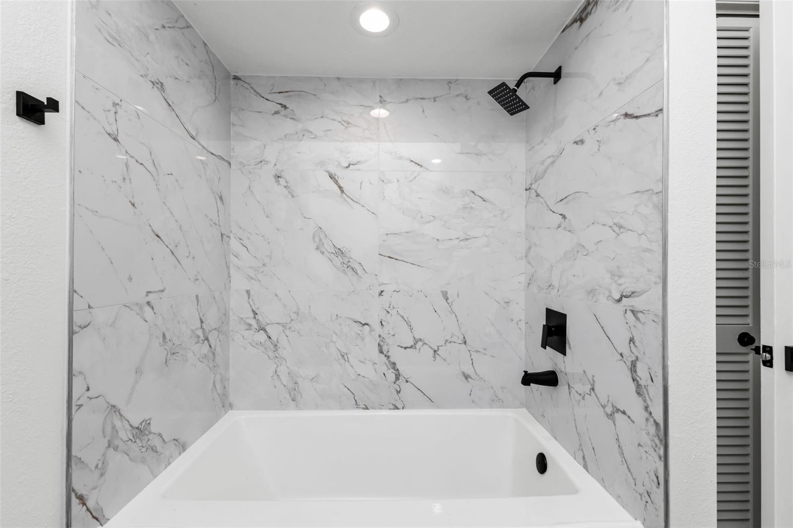 Image 23 of 30 For 2161 Aqui Esta Drive