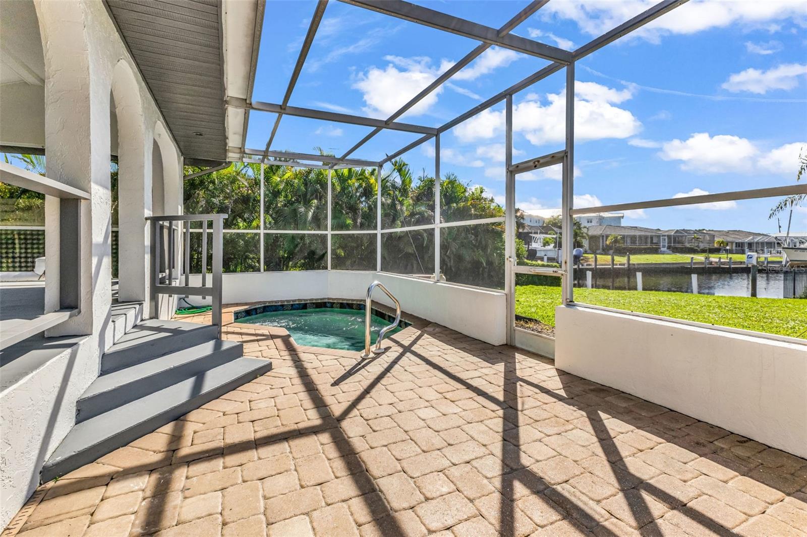 Image 26 of 30 For 2161 Aqui Esta Drive