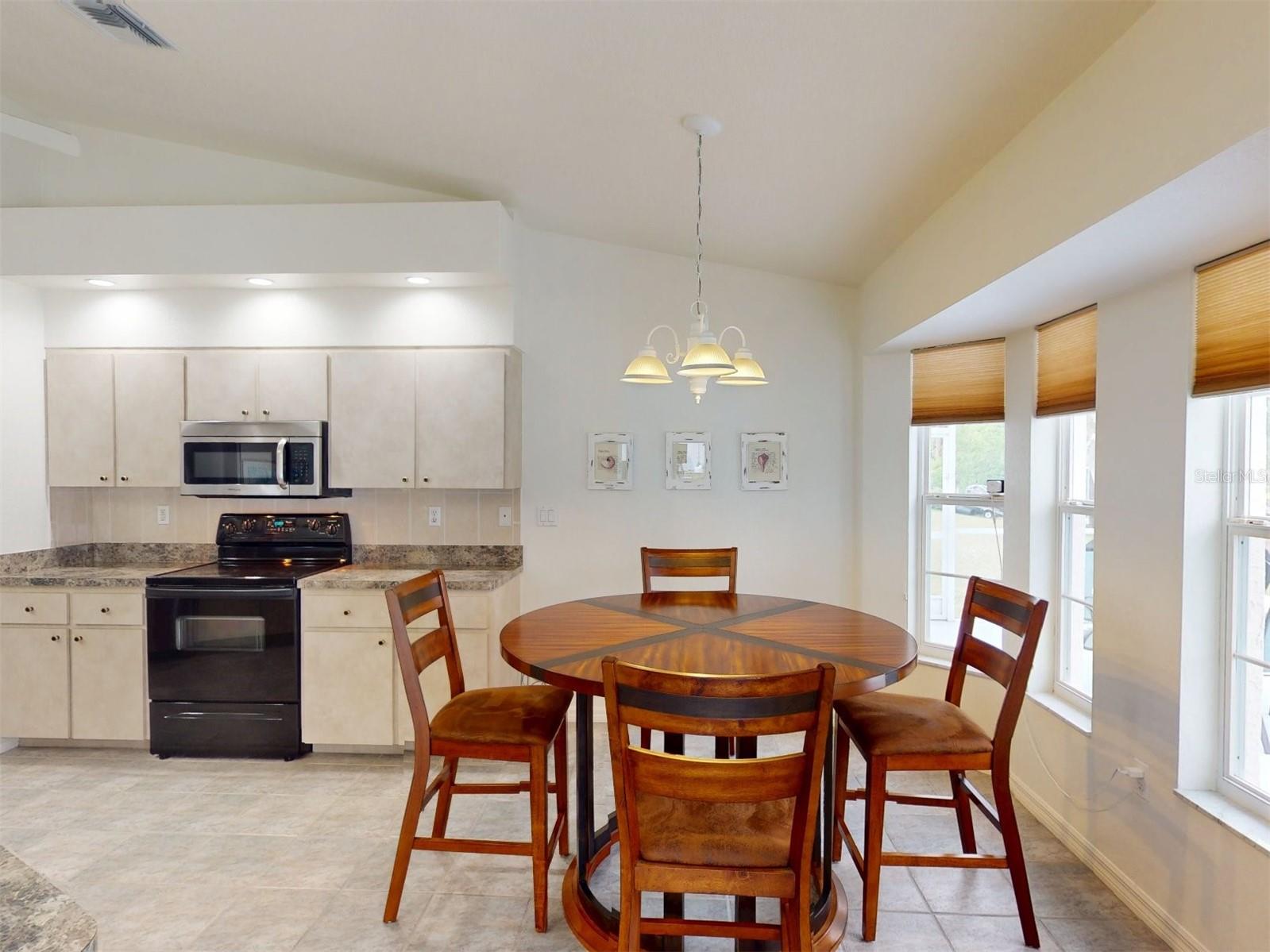 Image 27 of 78 For 18226 Brazil Avenue