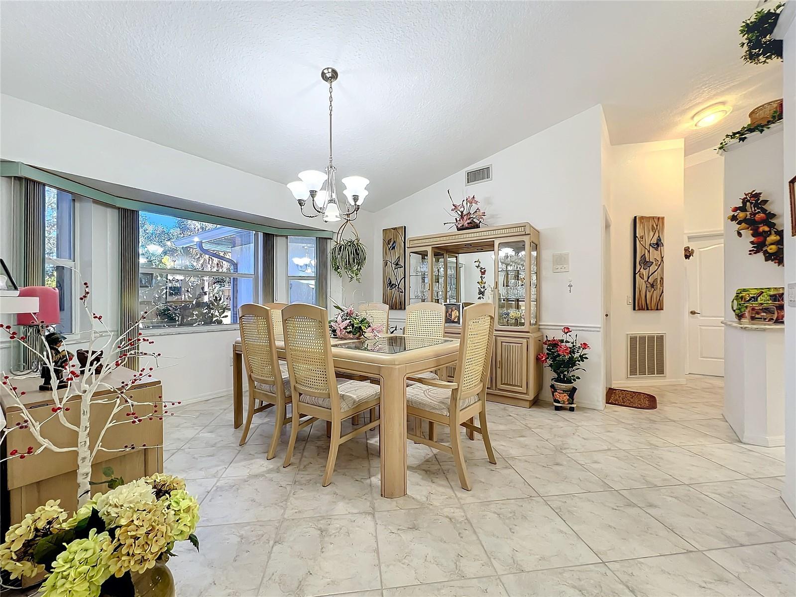 Image 9 of 22 For 4365 Aladdin Avenue