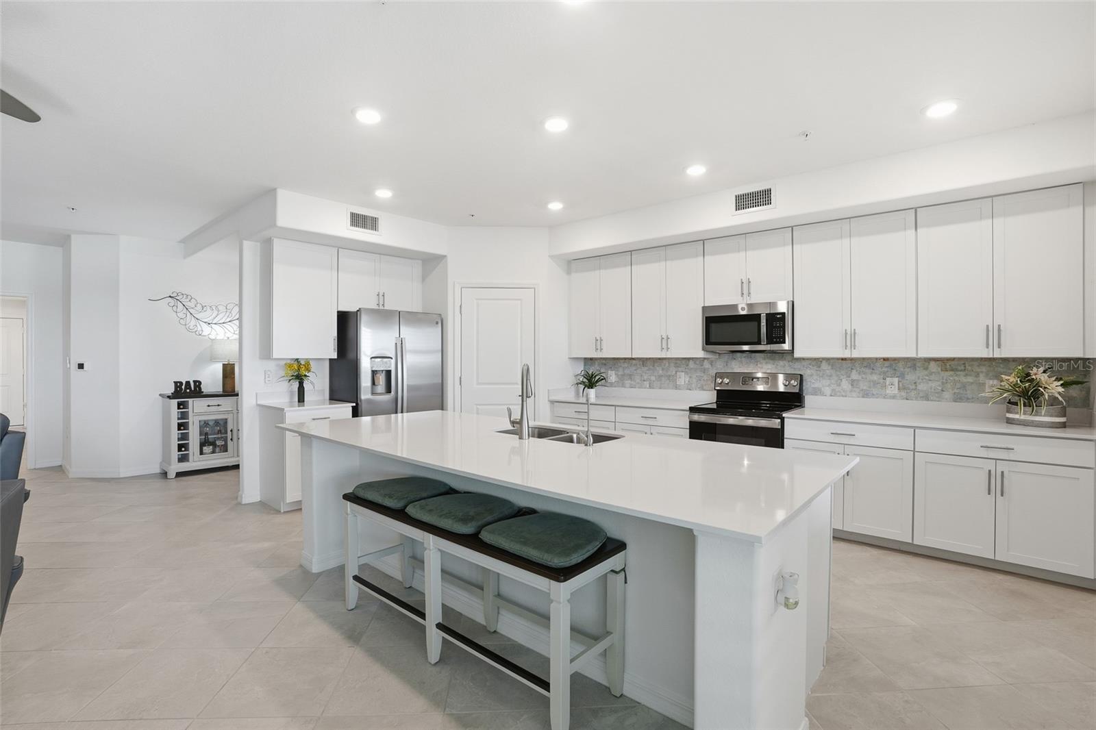 Listing photo id 8 for 14144 Poppy Field Loop 4211