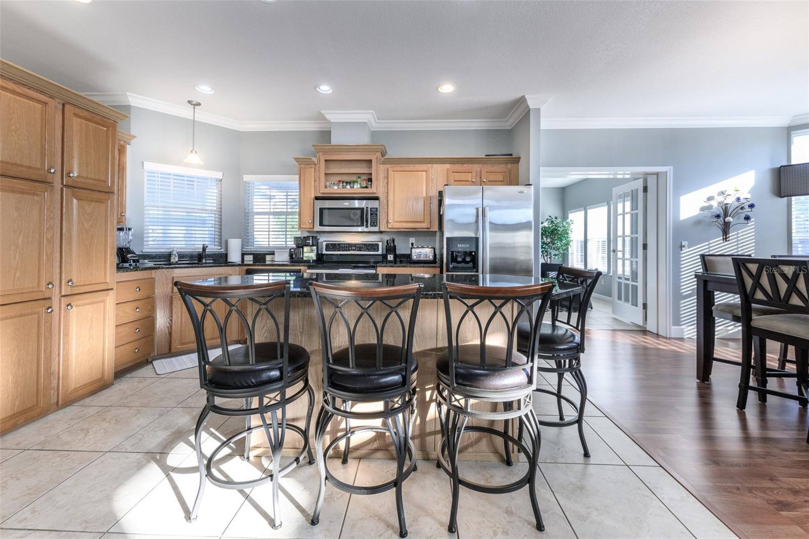 Image 11 of 60 For 2 Emden Circle